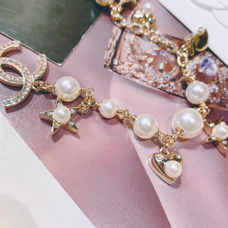 Ch**el necklaces